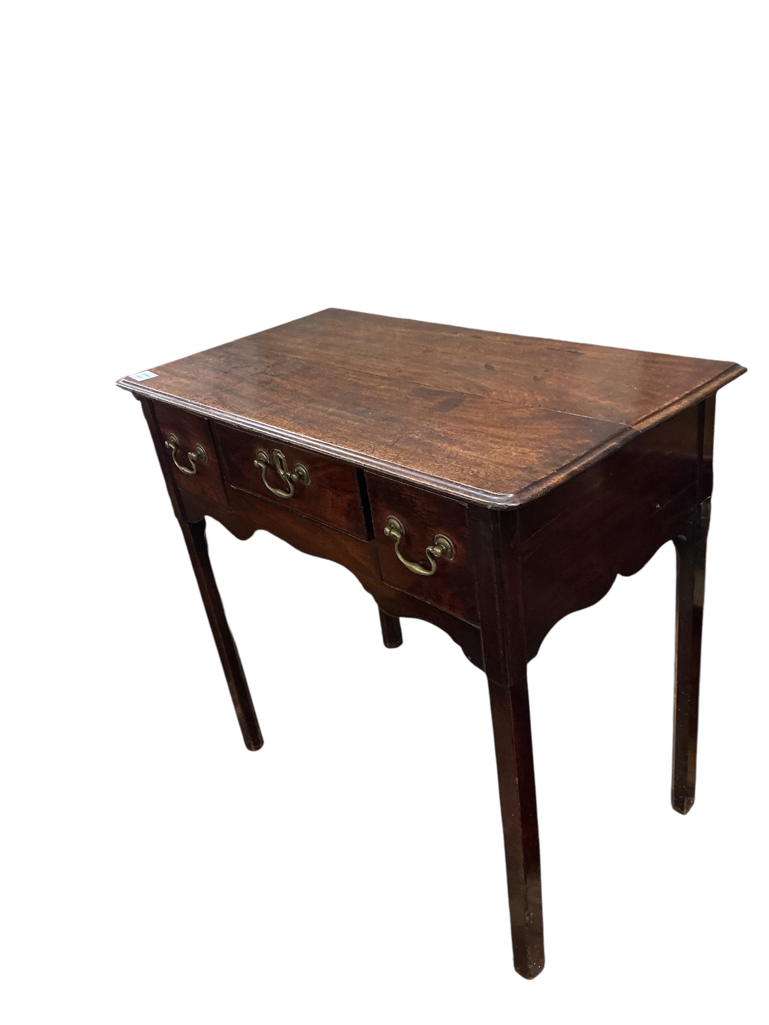 A George III mahogany lowboy, width 80cm, depth 44cm, height 74cm